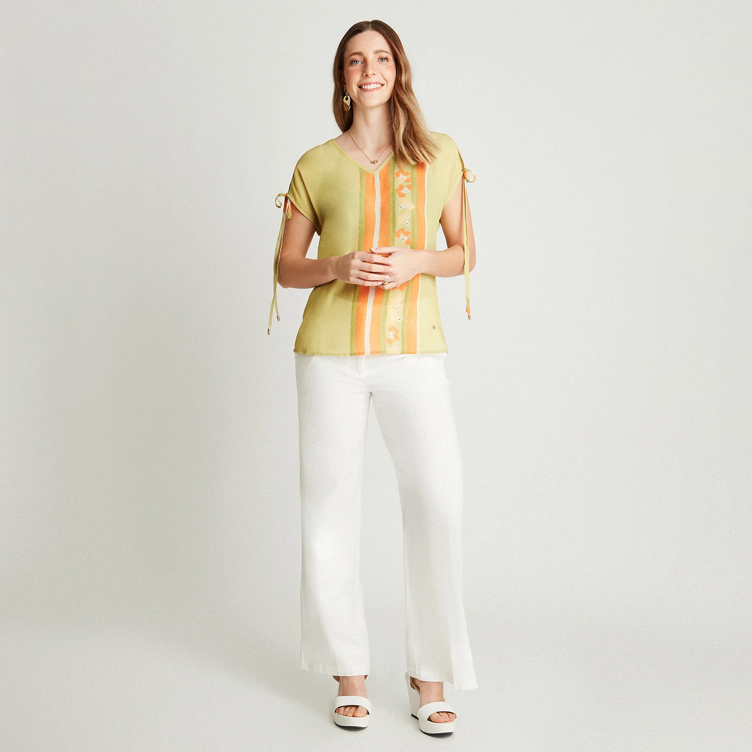 Polera Pistacho Manga Corta Mix Fabric Con Strass - Image 4