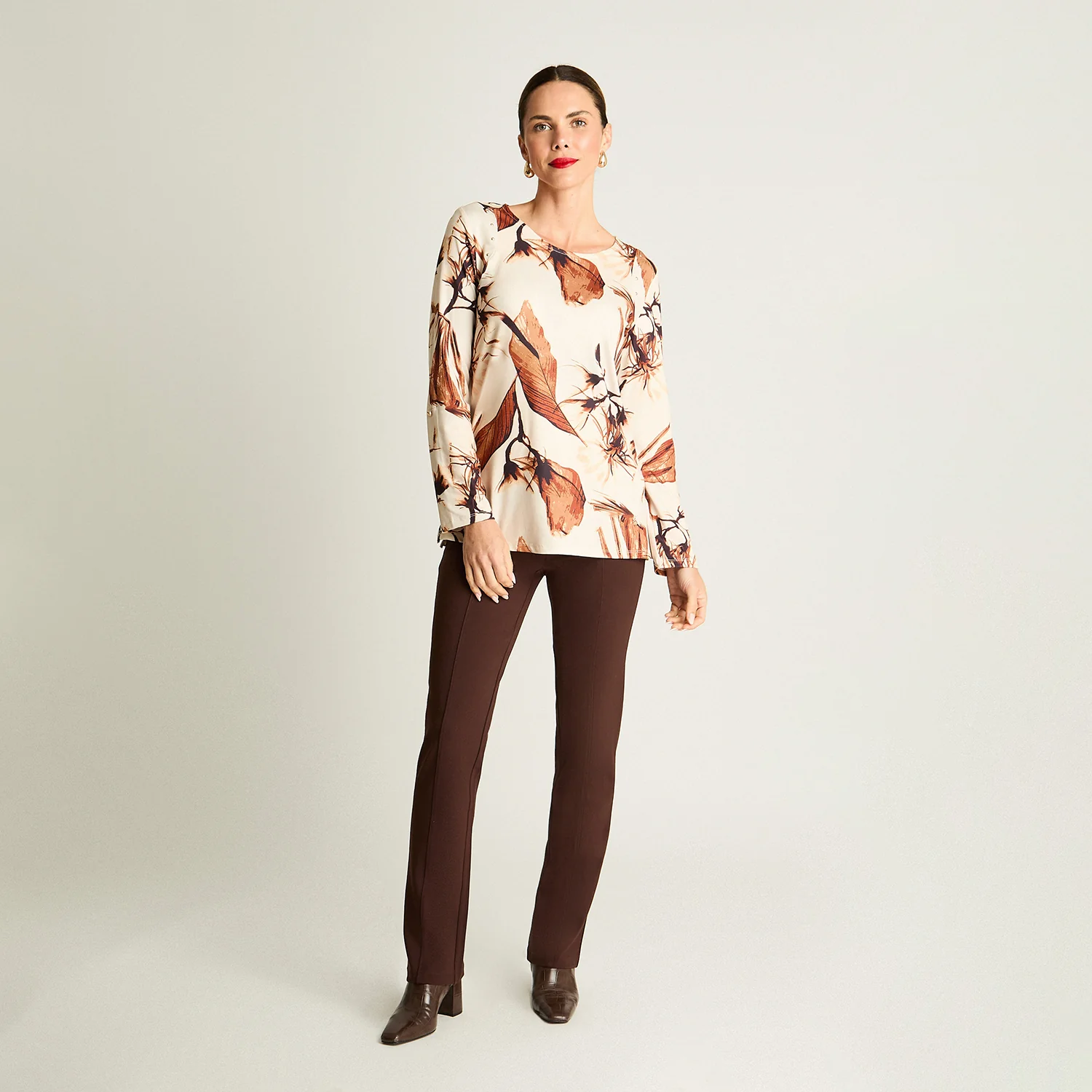 Polera Manga Larga Escote Redondo Estampada Beige - Image 4