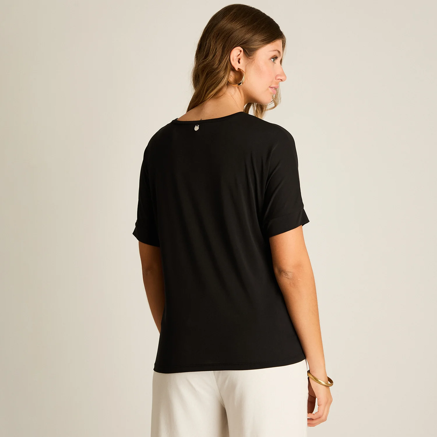 Polera Negra Manga Corta con Lazo Lateral - Image 3