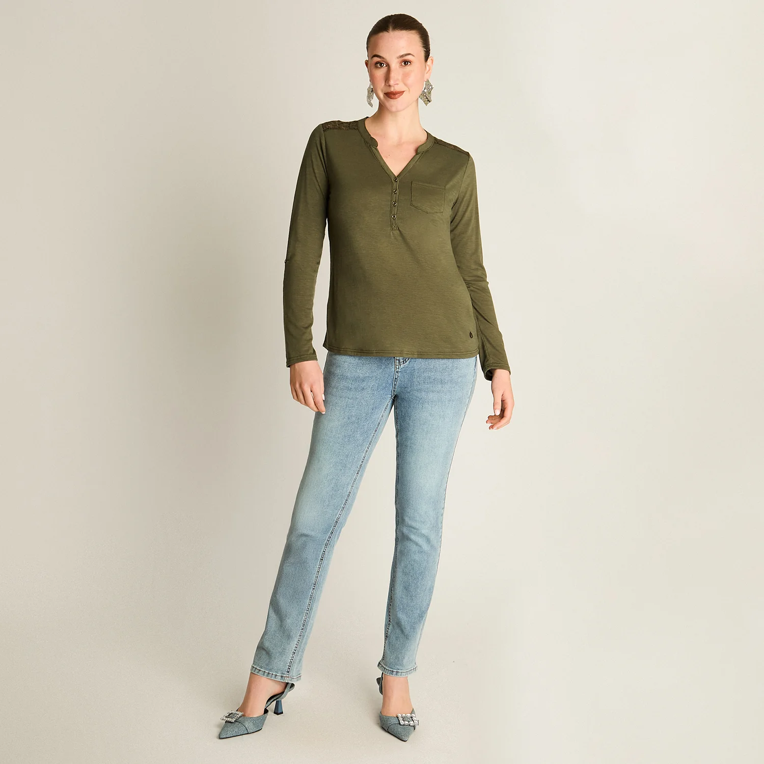 Polera Verde Manga Larga con Detalle de Macramé - Image 5