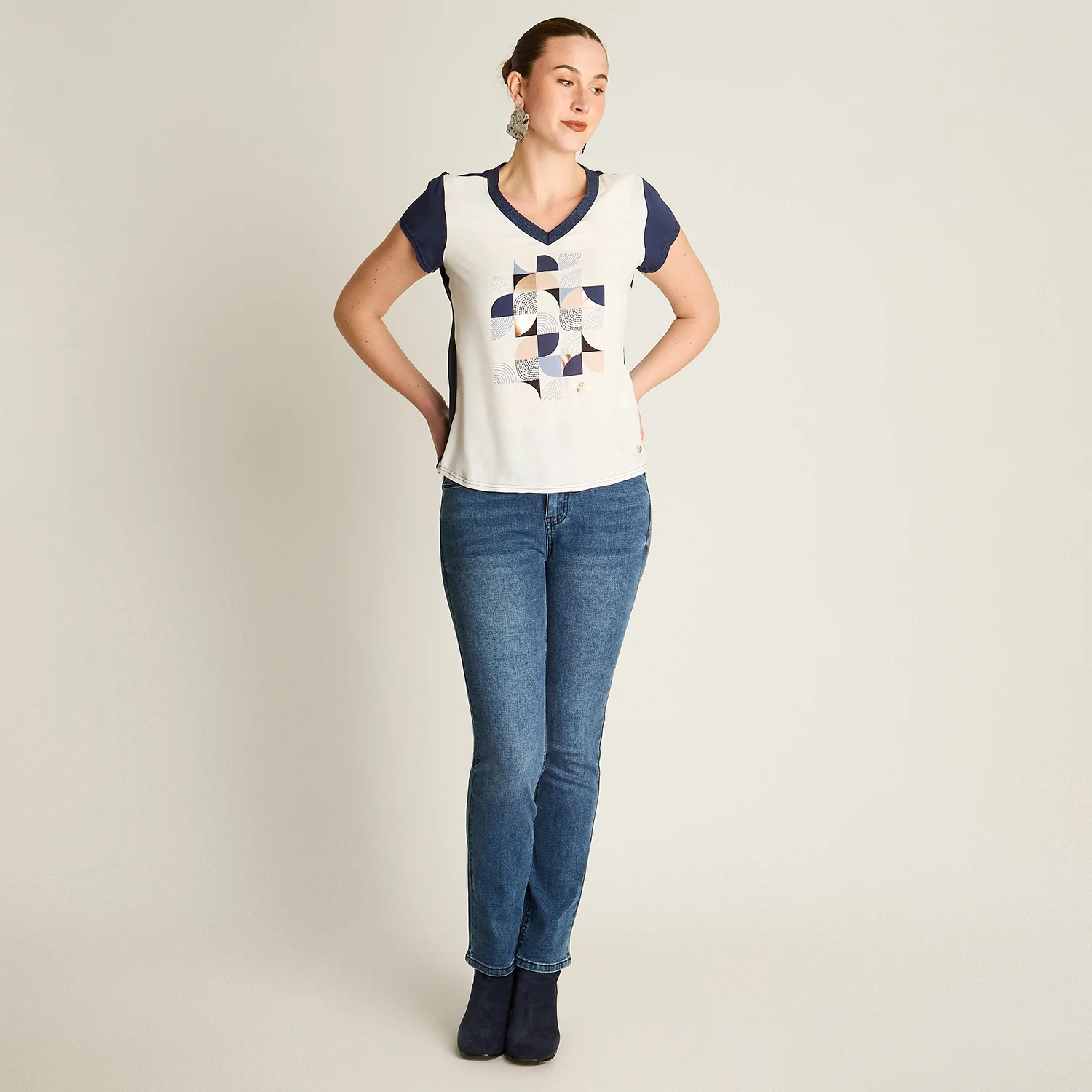 Polera Índigo Mix Fabric con Print Frontal y Cuello en Lurex - Image 5