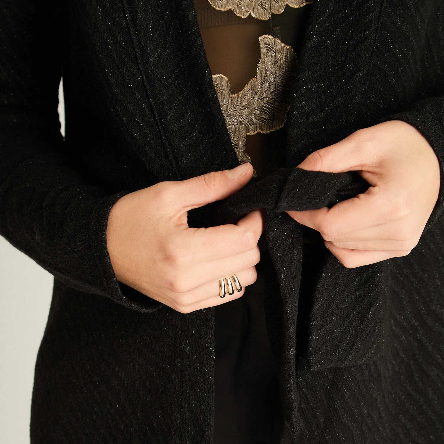 Tapado Negro con Lurex - Image 3