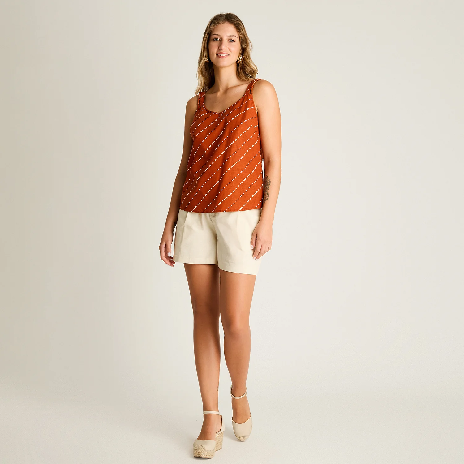 Blusa Terracota Sin Mangas No Elasticado Calce Normal - Image 4