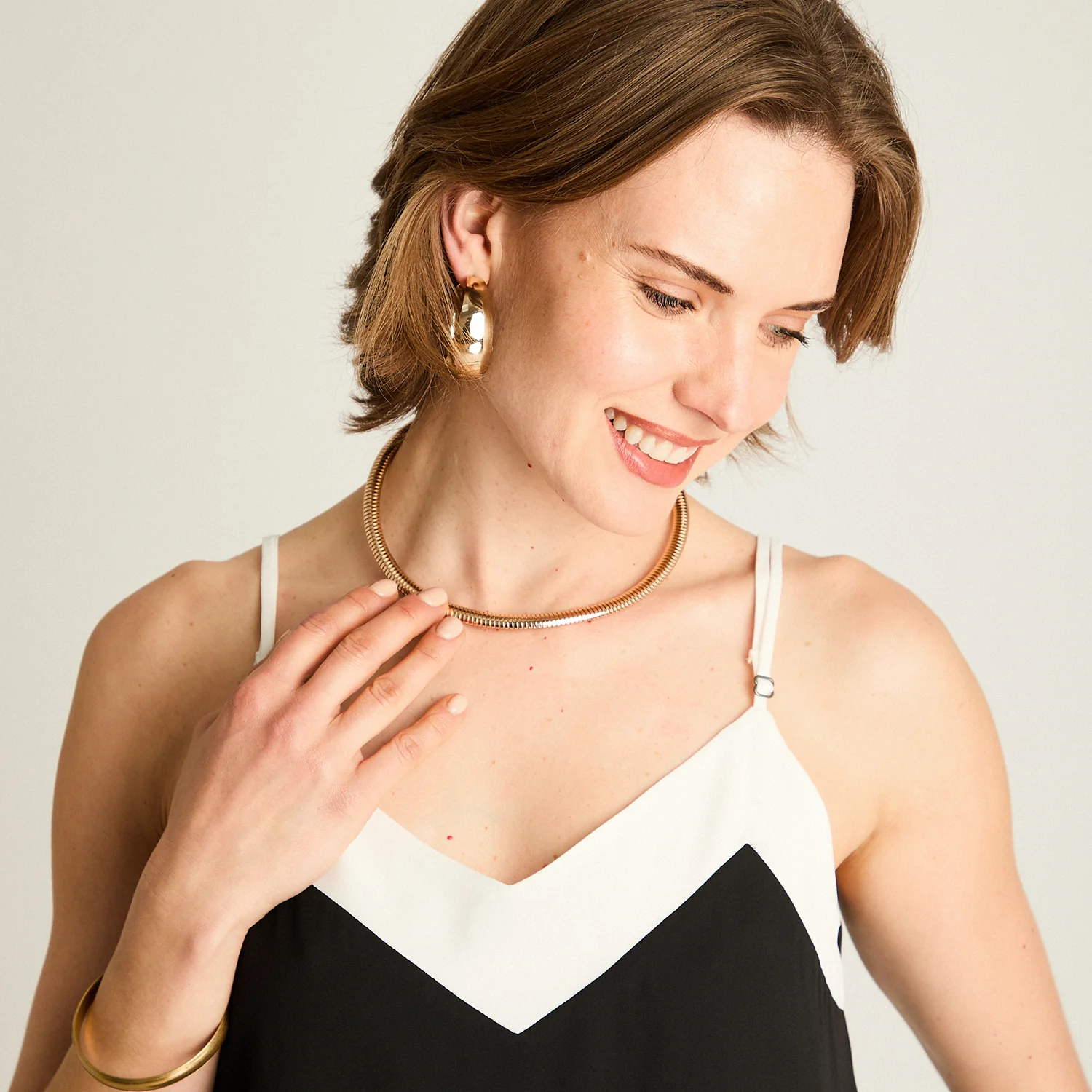 Peto Negro Sin Mangas No Elasticado Calce Normal - Image 3