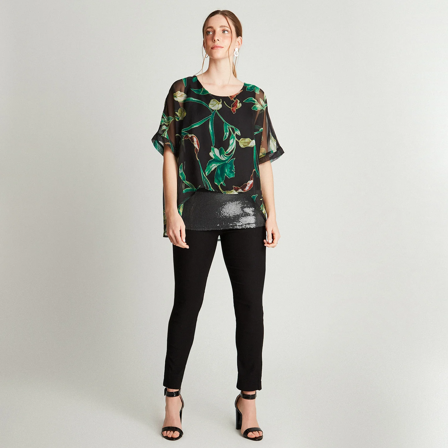 Túnica Negro Manga Corta Lentejuelas - Image 4