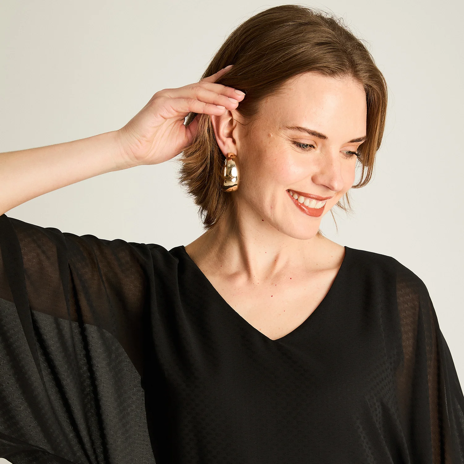 Túnica Negra Manga Corta - Image 3