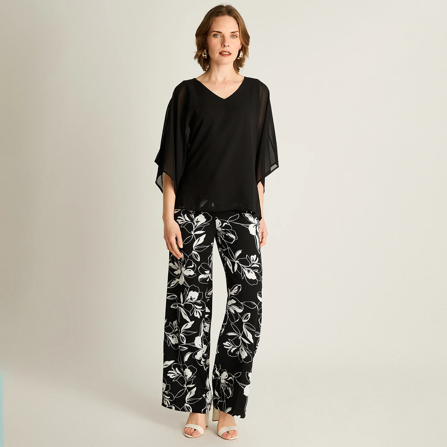 Túnica Negra Manga Corta - Image 4