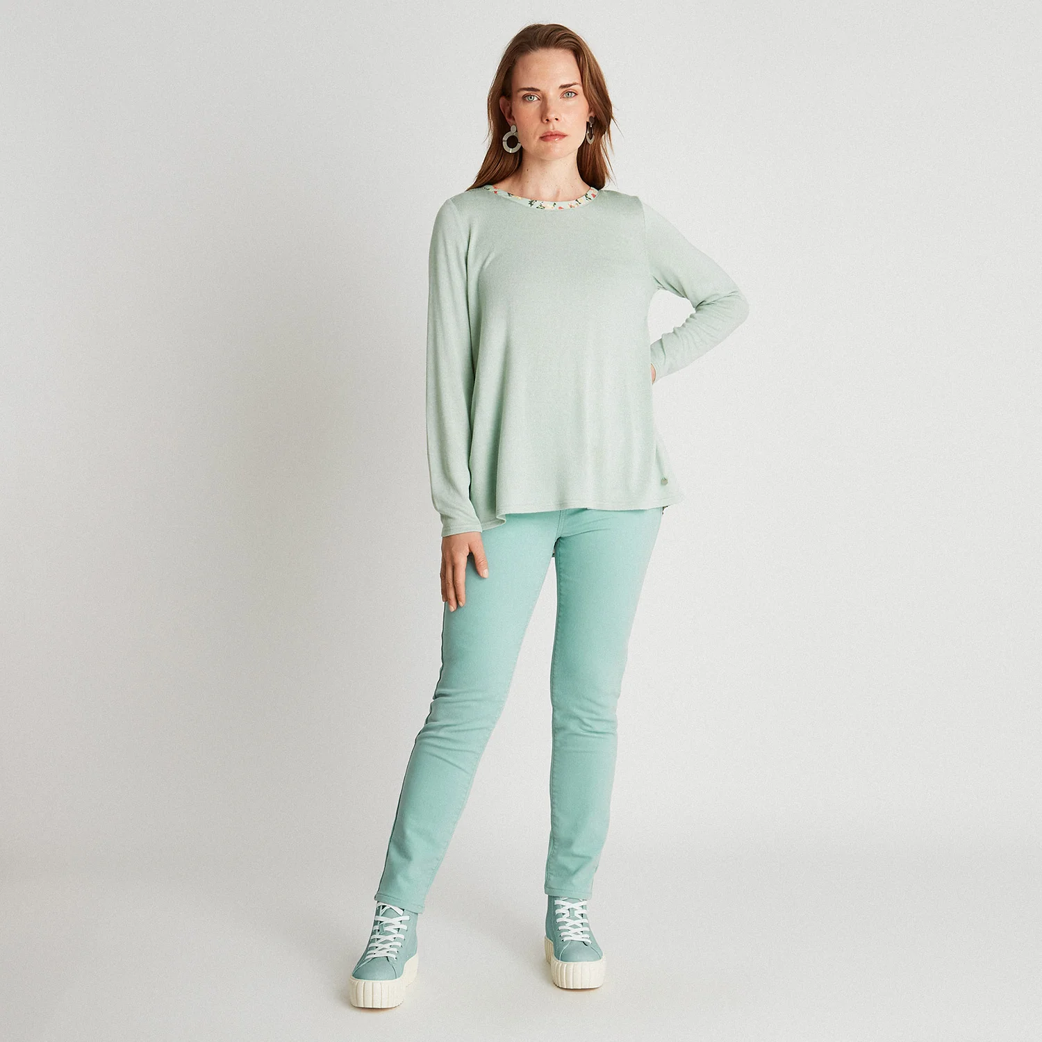 Polera Tejida Mix Fabric Con Detalle En espalda Verde Menta - Image 5