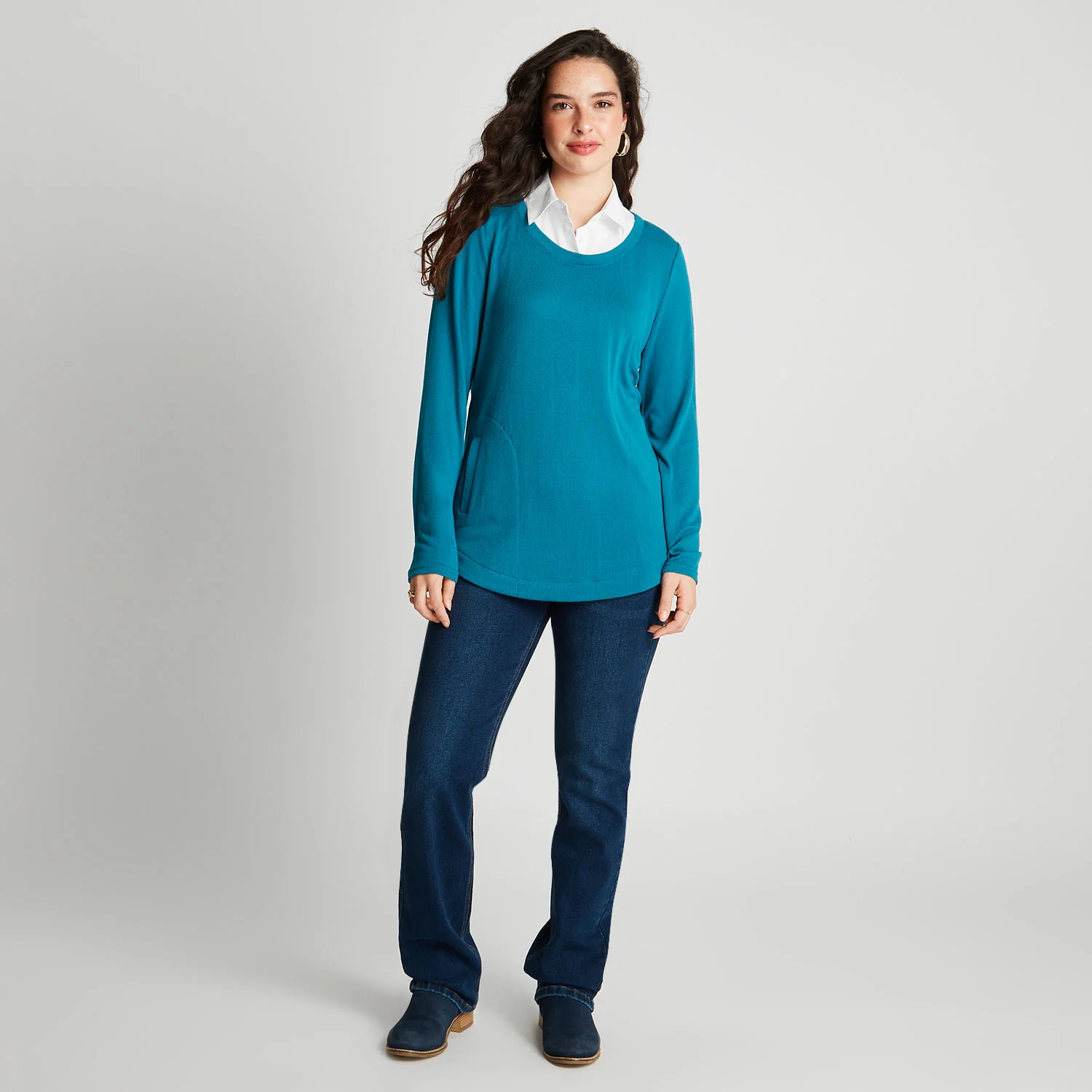 Polera Camant Cuello Camisero Y Bolsillos Azul Petróleo - Image 4