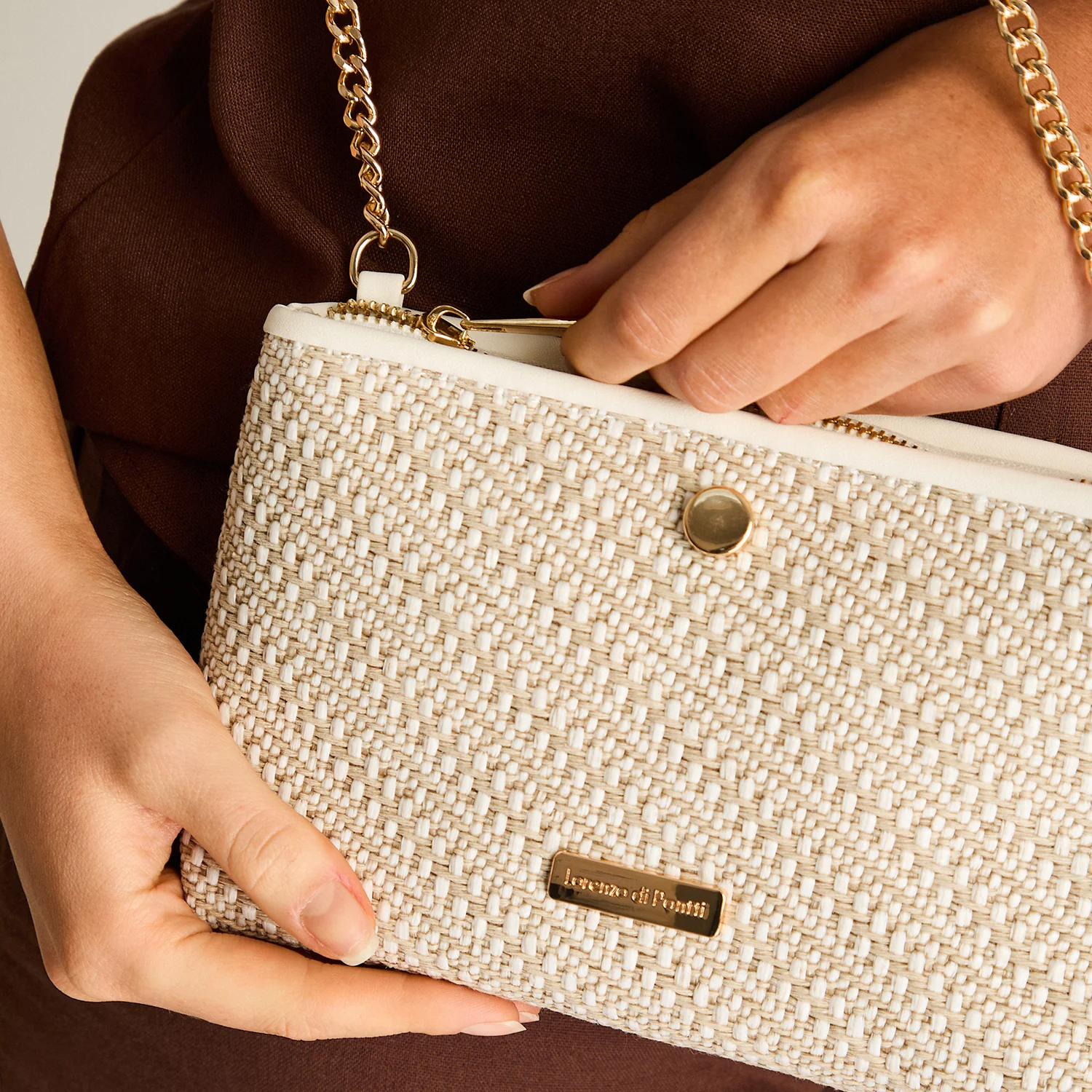 Cartera Blanca con Forro y Correa Larga - Image 4