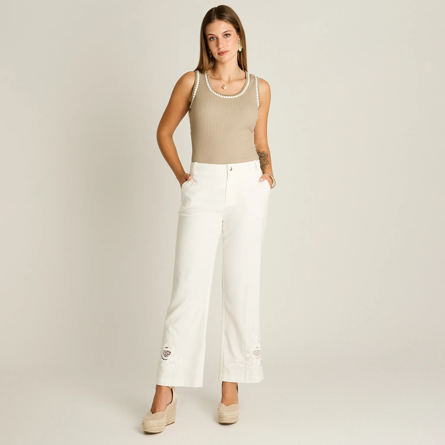 Pantalón Palazzo Crudo con Bordado en Basta - Image 4