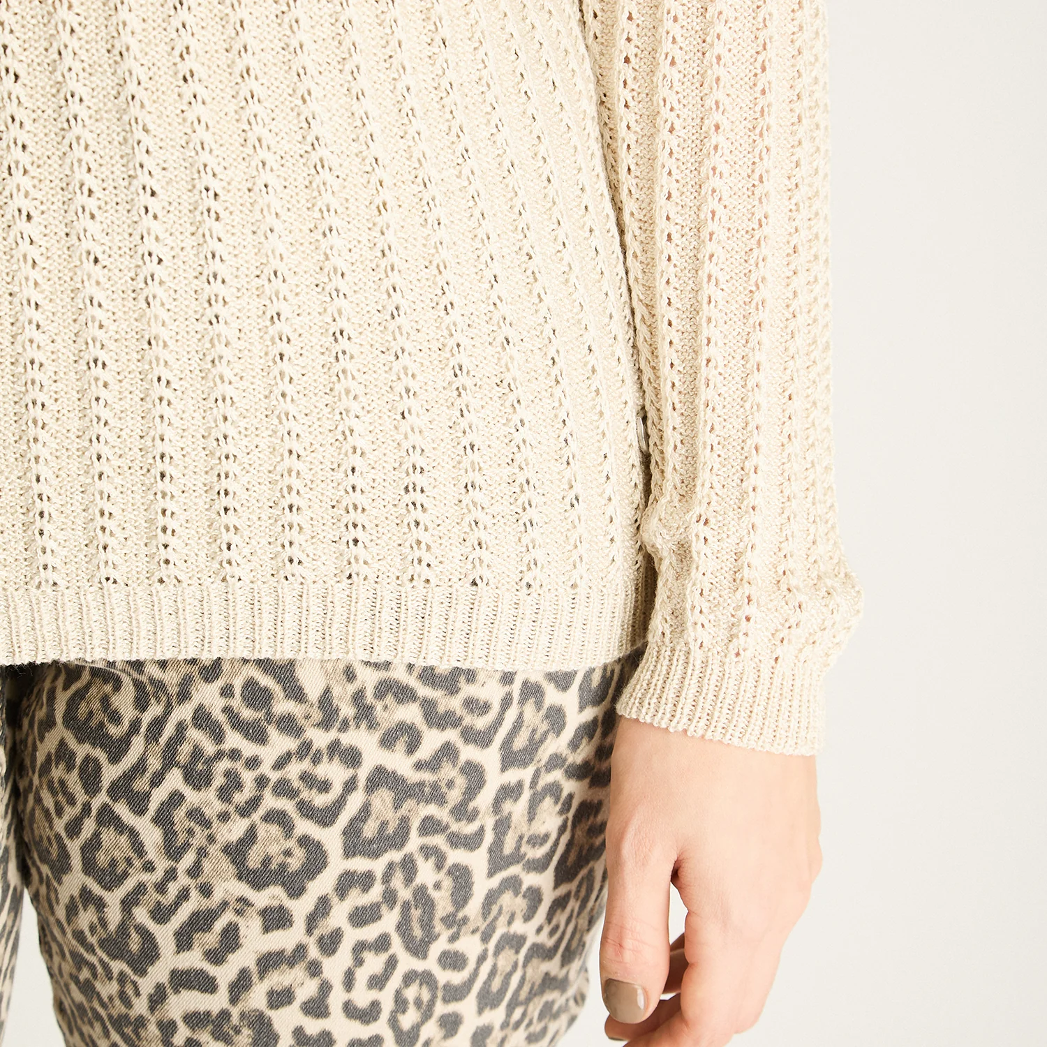 Sweater Beige Liviano - Image 3