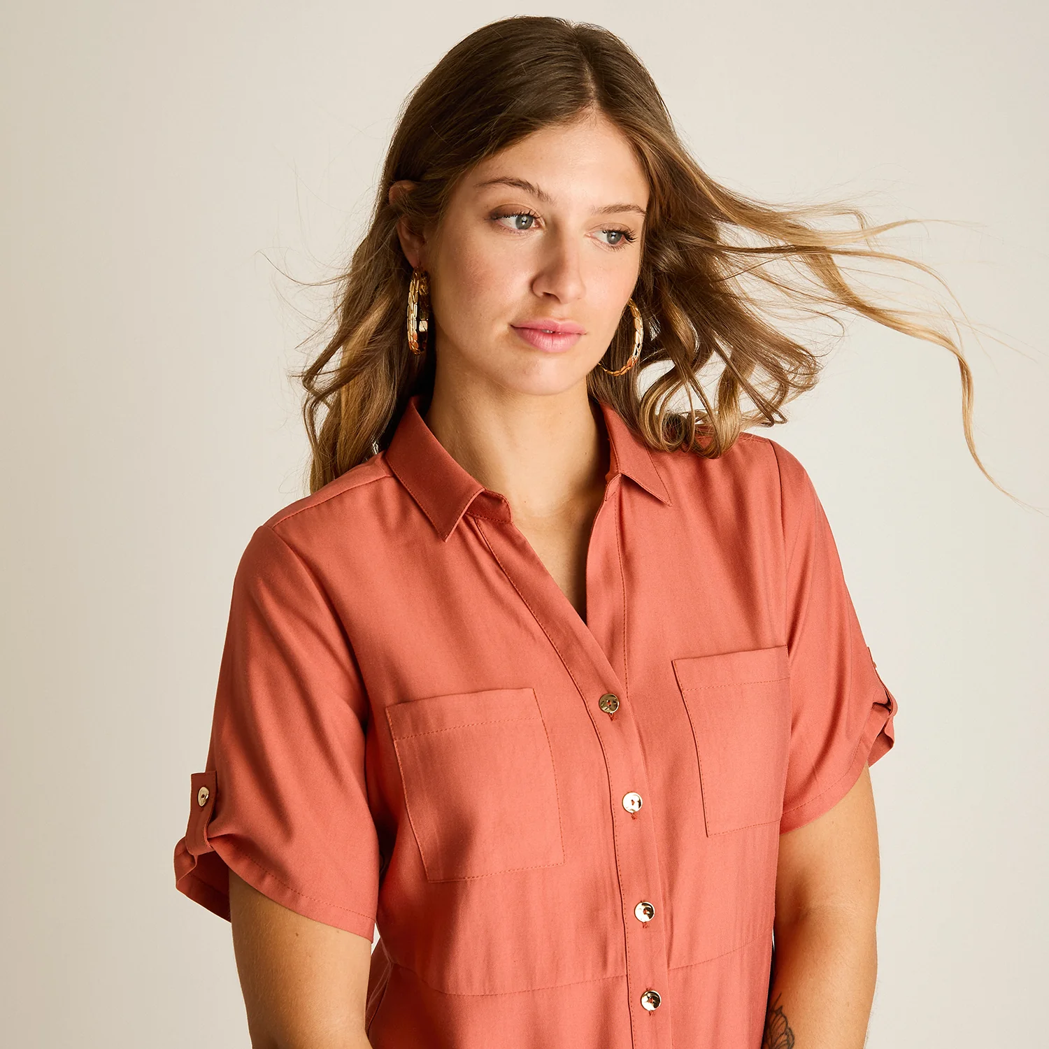 Vestido Midi Terracota Sin Forro Calce Holgado - Image 3