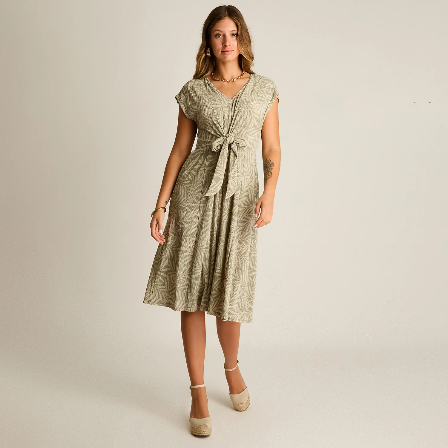 Vestido Midi Menta con Nudo Frontal y Estampado Geométrico - Image 4